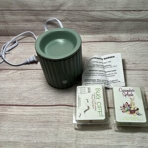 Wax warmer with wax melts from Oily Blends NWOB